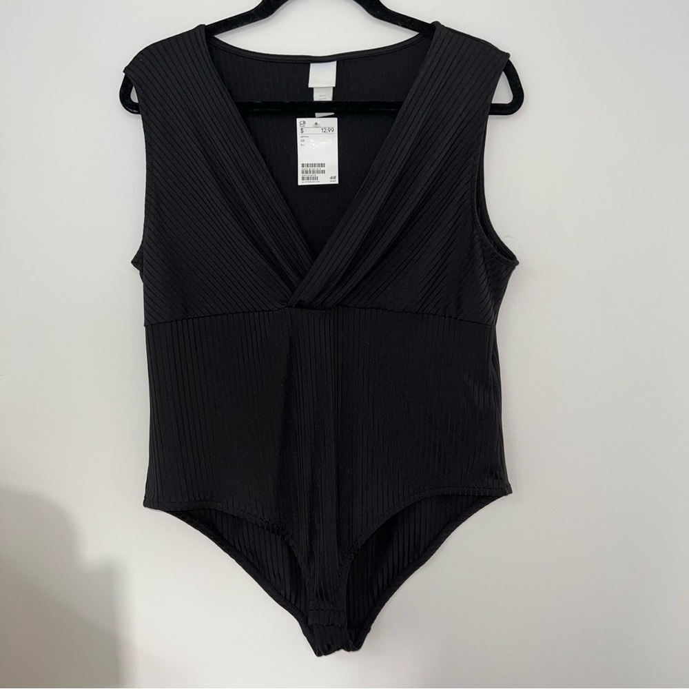 H&M black ribbed body suit